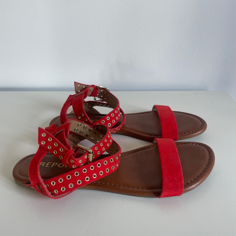 Report Coral Red Sandal w/ Ankle Strap & Gold Hardware SZ 8